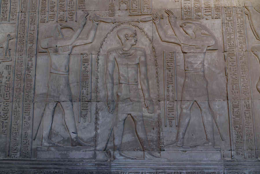 Egipto 306 - Templo de Kom Ombo.jpg